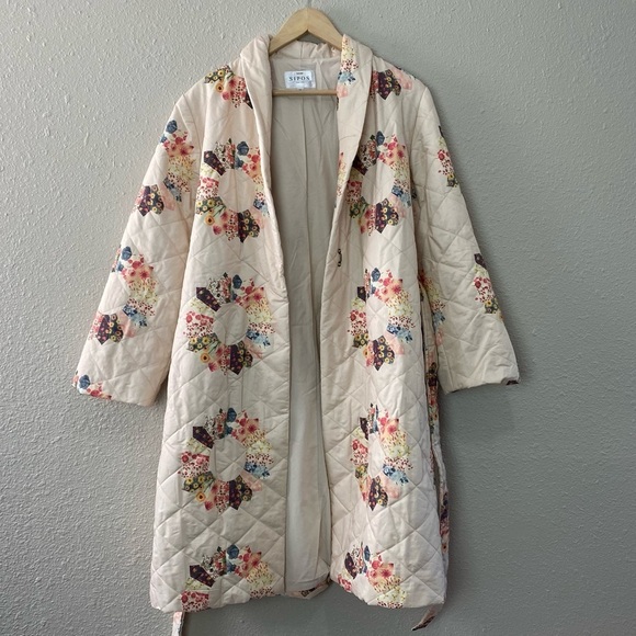 NEW Samantha Sipos Quilted Sunburst Coat - Picture 4 of 16